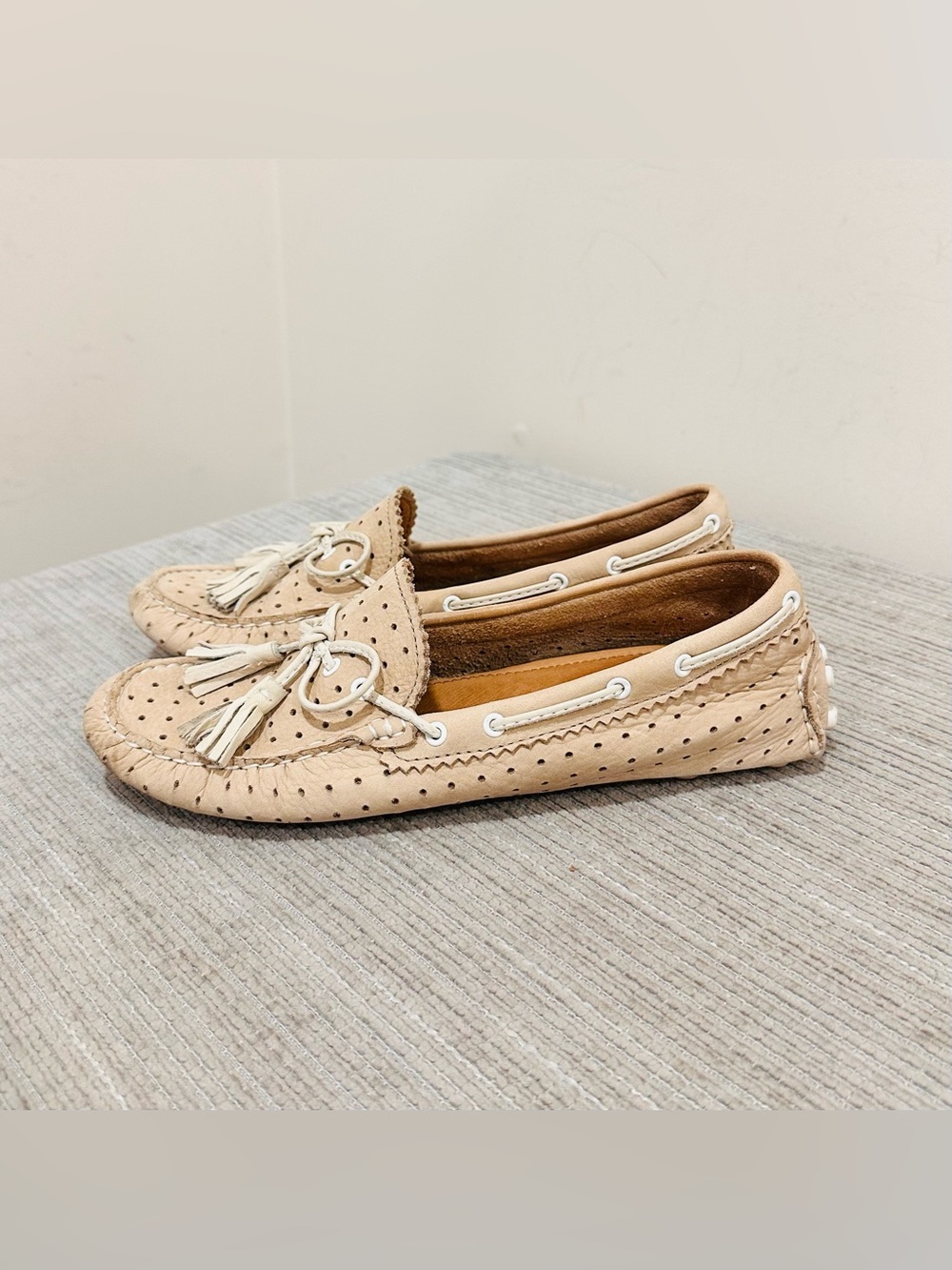COACH Nadia Perforated Leather Driving Loafers Moccasins Beige Ivory Women's 8